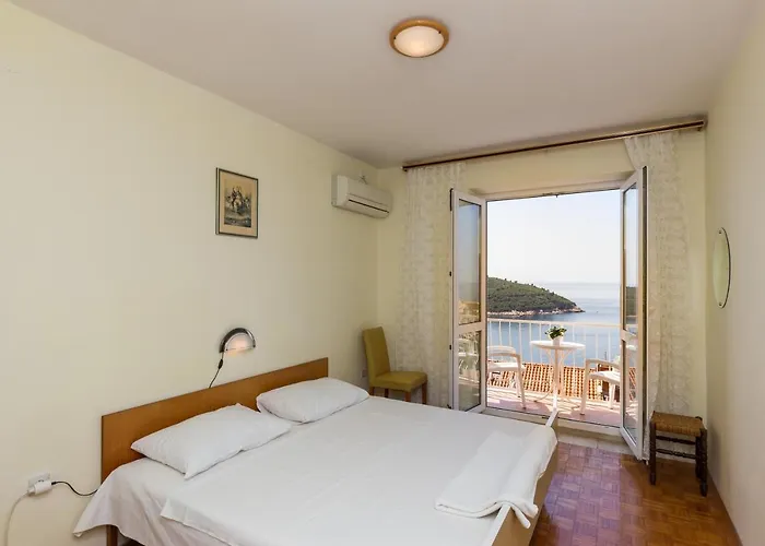 Affittacamere Beautiful Nest 3*